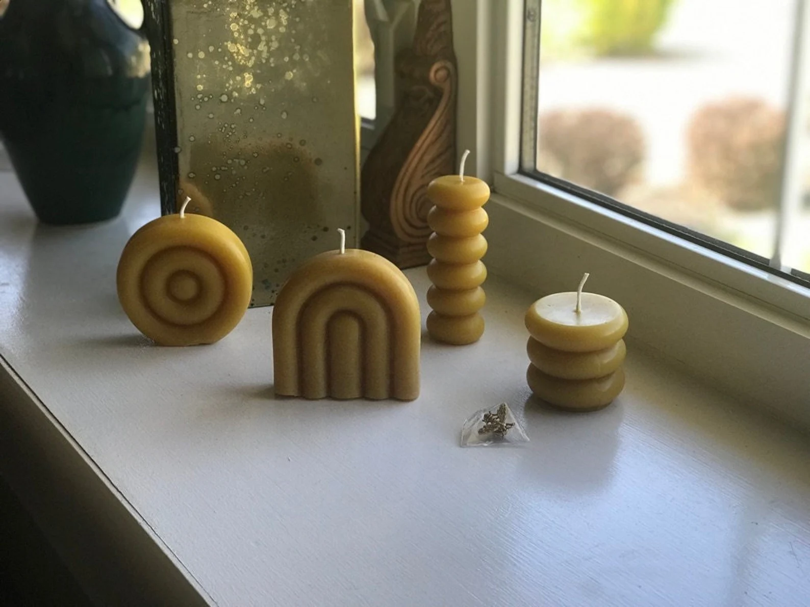 Christmas Beeswax Candle Gift Box – Bees Light Candles